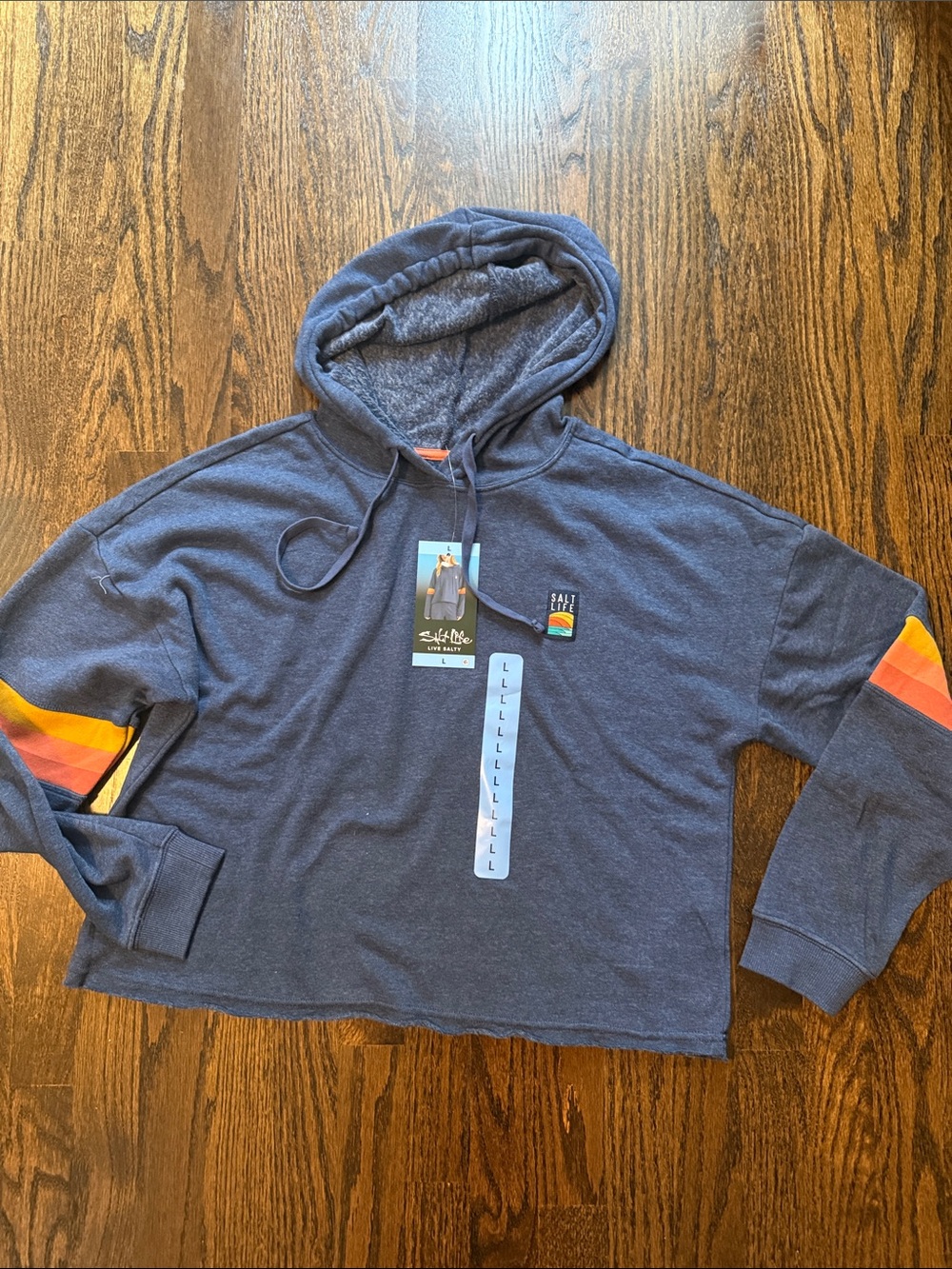 Salt life woman’s cropped hoodie sweatshirt large  Sweater